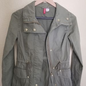H&M Divided Khaki Jacket Size 2
